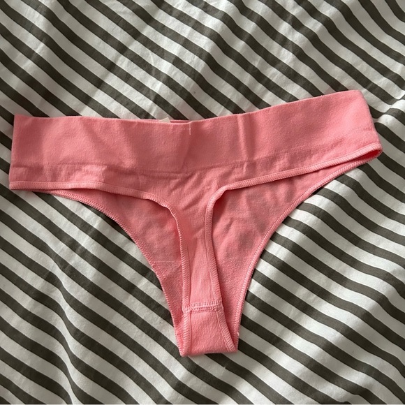 NWT Aerie Thong - Picture 2 of 3